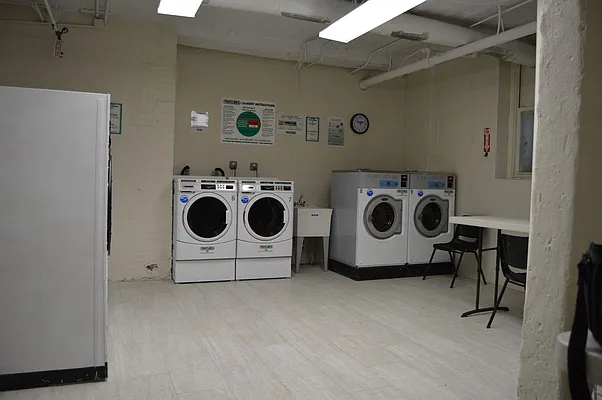 Rented by Realty 2000 Corp | media 20