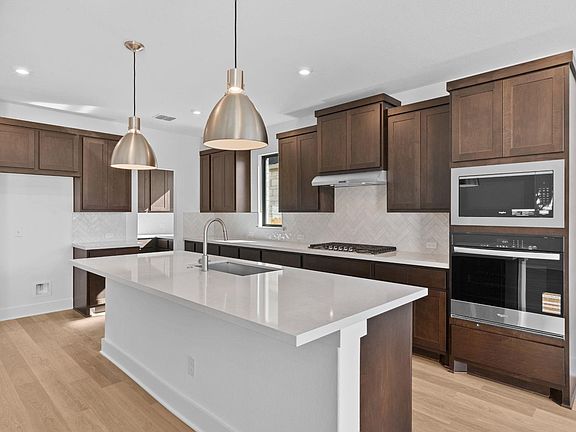 7th image of this home