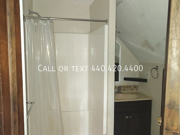4th image of 1307 W 102nd St Unit 1309-3