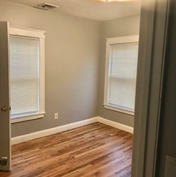 220 Pearl St #3 — Photo 4