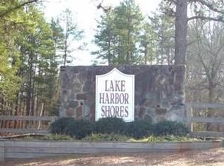 360 Lakeside Trl, Martin, GA 30557