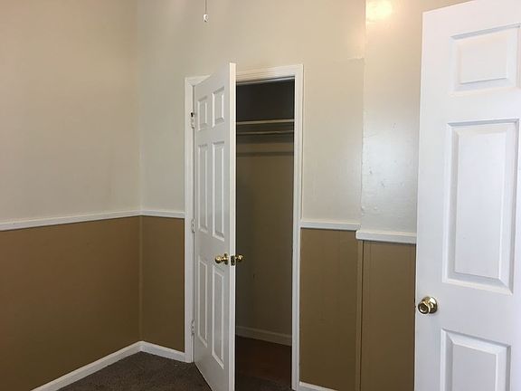 5th image of 718 E Bolton St