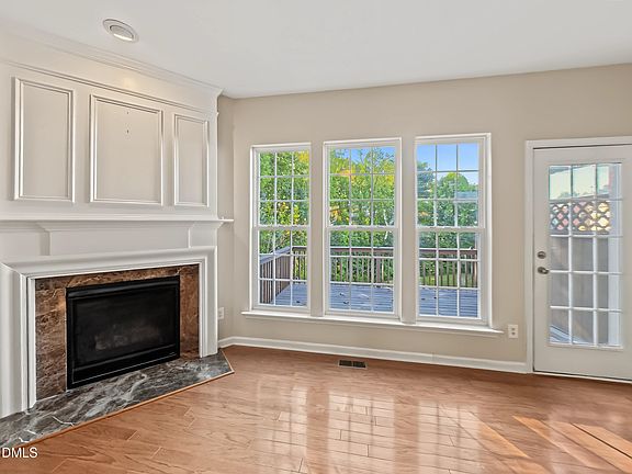 3rd image of 2509 Laurelcherry St