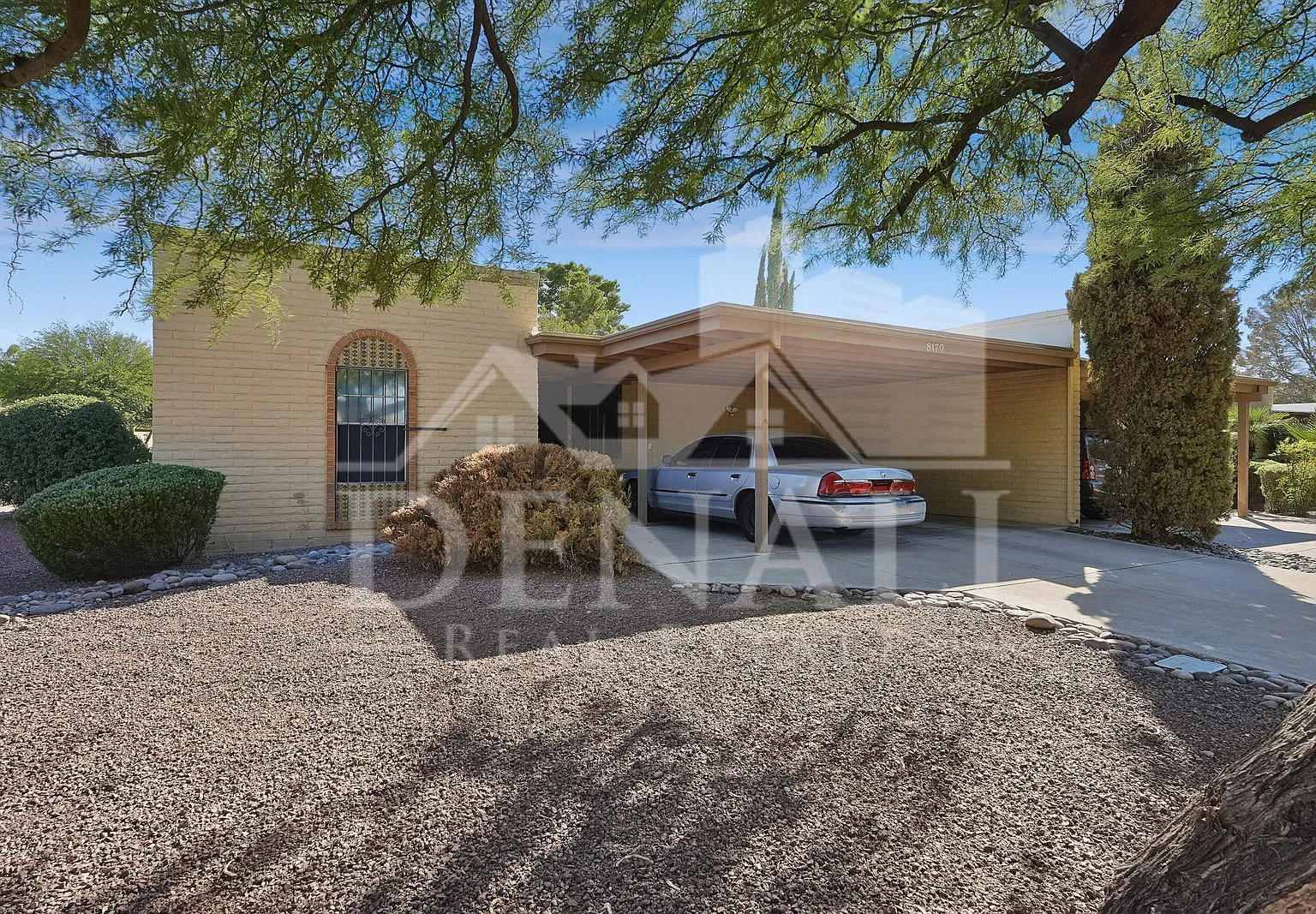 3 bed, 2.0 bath, 1724 sqft, $1,995 — Photo 1