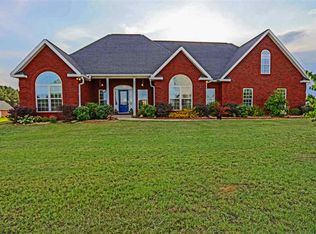 660 Pitts Rd, Hawkinsville, GA 31036