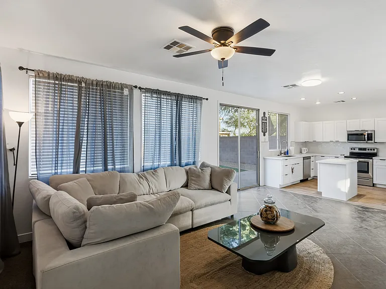 220 W Beechnut Pl — Photo 28