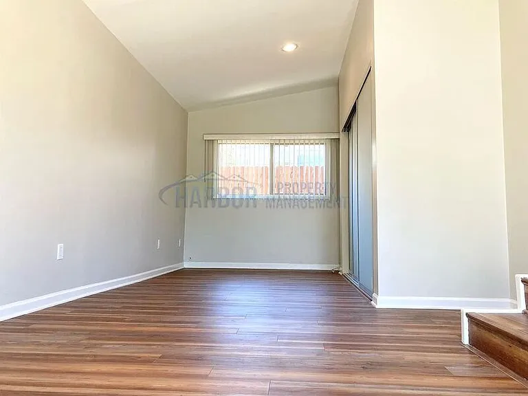 25719 Belle Porte Ave — Photo 8