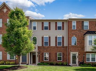243 Thornapple Ln, Cranberry Township, PA