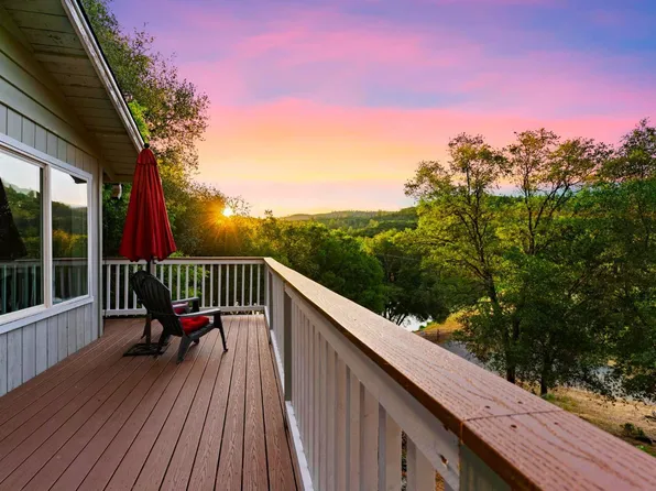 16310 Dry Creek Ln, Grass Valley, CA 95949