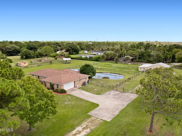 2175 Lacourt Ln, Malabar, FL 32950