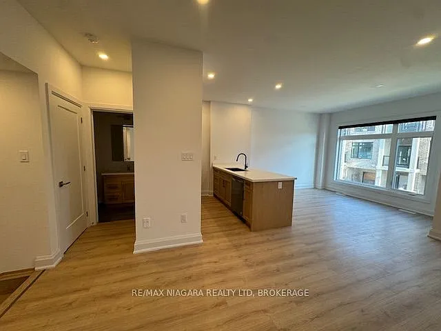 292 Vine St — Photo 3