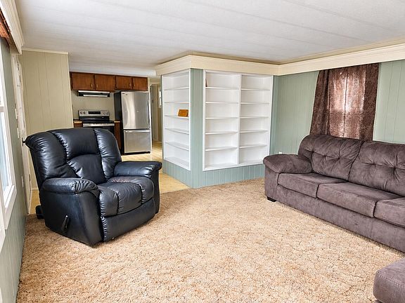 5th image of 216 Cedar Street
