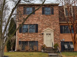 33 Badger Gate Ct, Baltimore, MD 21228