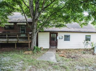 2713 Peterson Ln, Knoxville, TN 37920