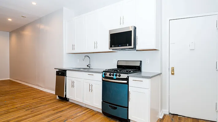 Rented by Nooklyn NYC LLC | media 19