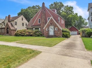 39 Olmsted Dr, Springfield, MA 01108