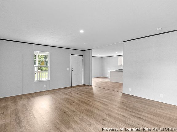 4th image of 4058 Lodge Dr