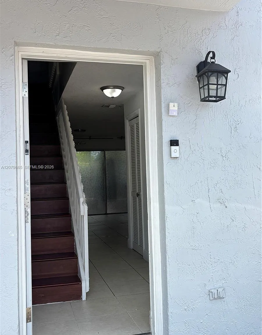 Grace Villas Ii Condo — Photo 3