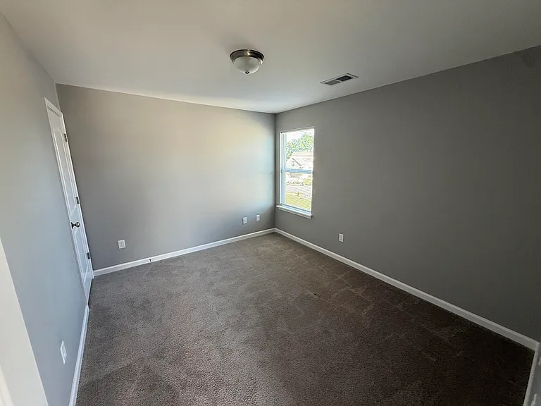 8176 Driftwood Loop — Photo 4