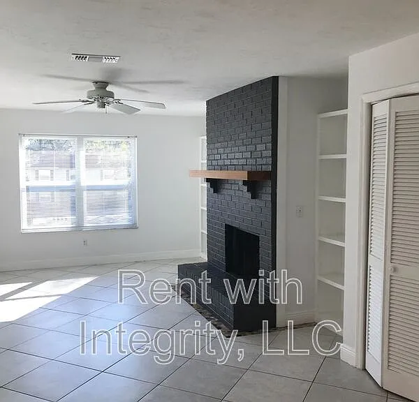 156D Locke St — Photo 6