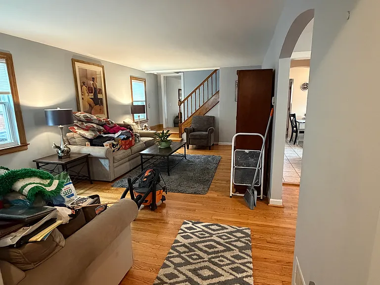 4231 N Mulligan Ave — Photo 3