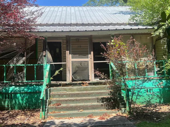 16 Back St, Childersburg, AL 35044