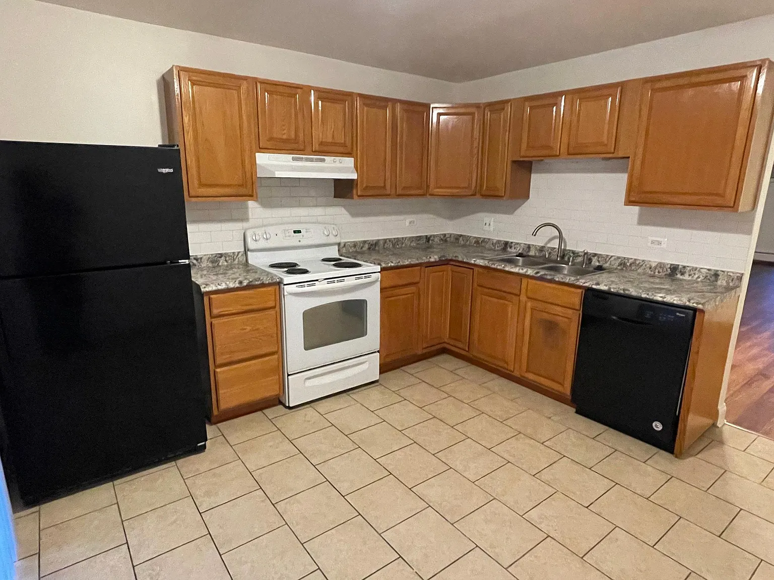 510 Brookside Dr — Photo 3