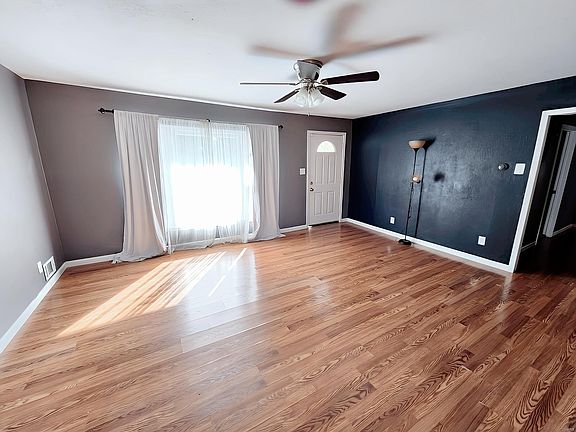5th image of 4925 Redwood Ln