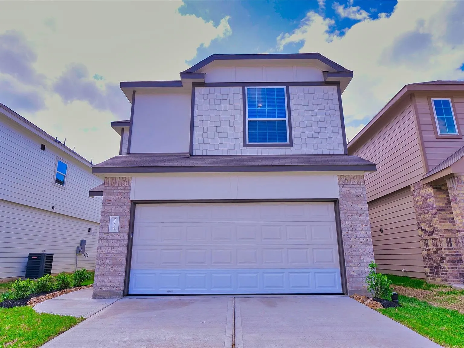 3 bed, 2.5 bath, 1642 sqft, $2,000 — Photo 2