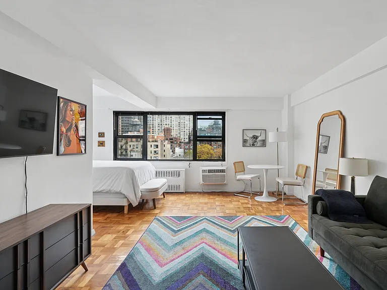 335 E 51st St #10F — Photo 1
