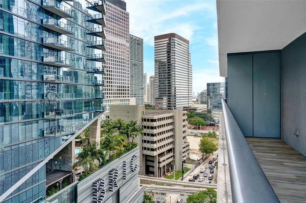 Building Photo - 801 S Miami Ave #1106