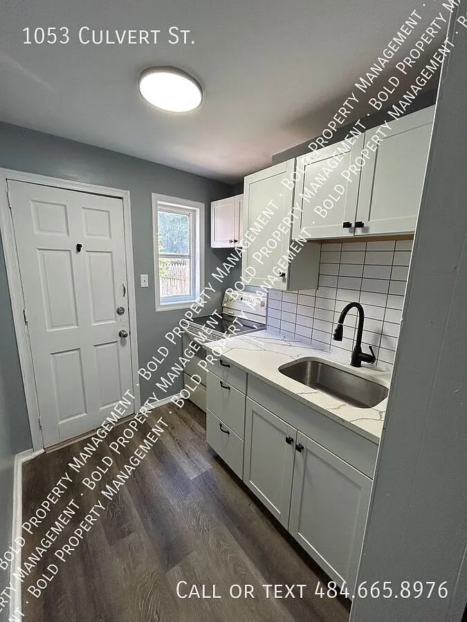 2 Bed 1 Bath — Photo 4