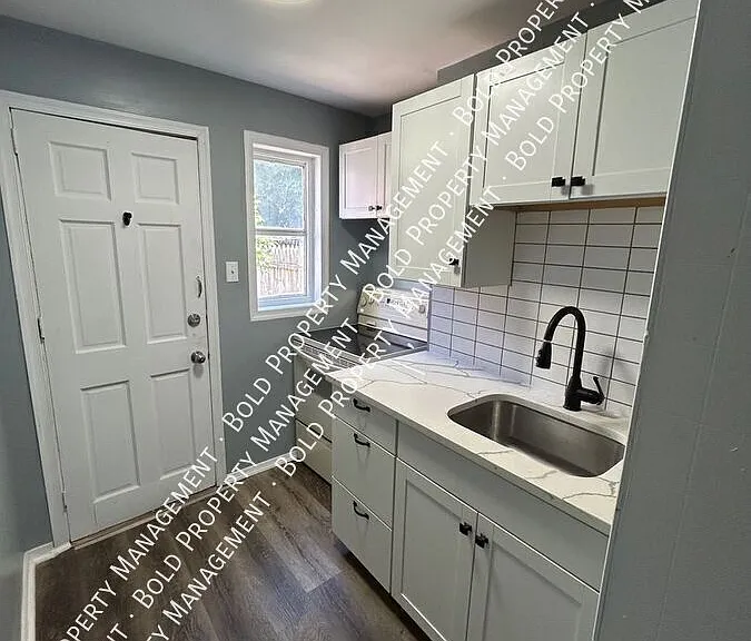 1053 Culvert St — Photo 3