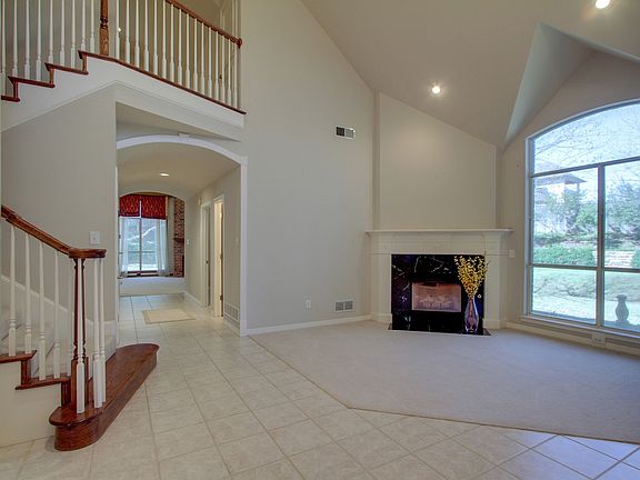 3rd image of 3101 Hillside Dr