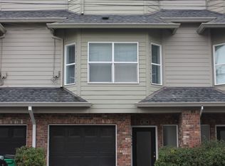 3413 SW Moss St, Portland, OR 97219