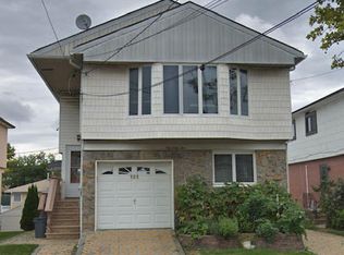 161 Slater Blvd, Staten Island, NY 10305
