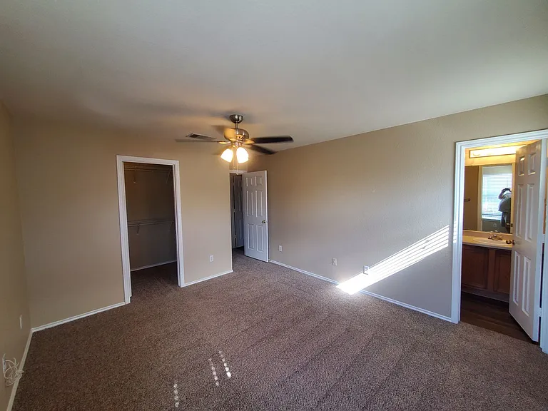 14001 Cambourne Dr — Photo 5
