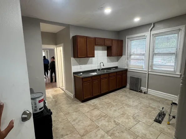 132 Hamilton St APT 1, East Orange, NJ 07017