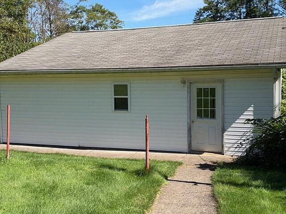 2nd image of 1066 Mehrten Rd