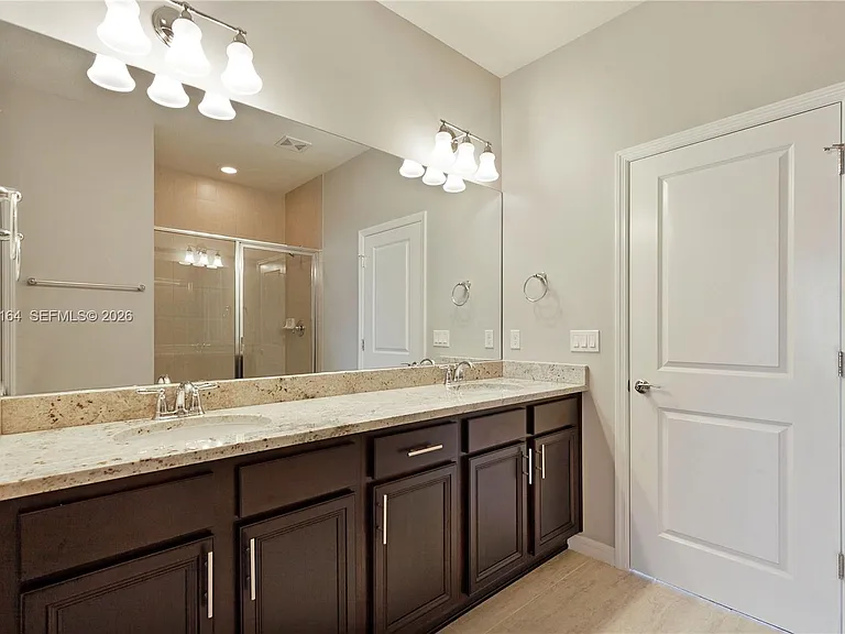 1101 Banyan Dr — Photo 15