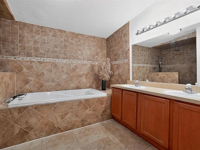 3240 Apfel Rd — Photo 26