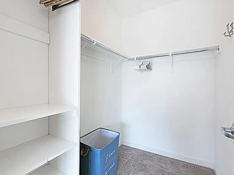 800 The Mark Ln #310 — Photo 10