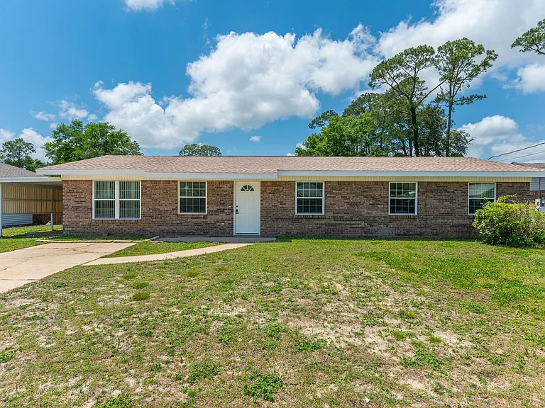 1416 Palm Blvd S — Photo 3