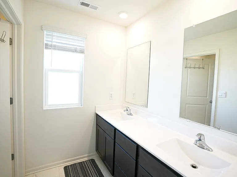 2733 Berrywood Ln — Photo 23