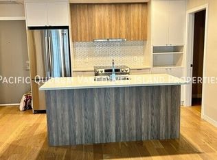 404-881 Short St #404, Saanich, BC