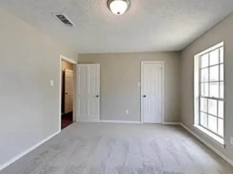 401 Lake Louise Ct — Photo 8