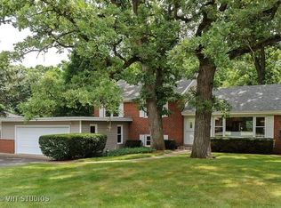 23W647 Picton Rd, Roselle, IL 60172