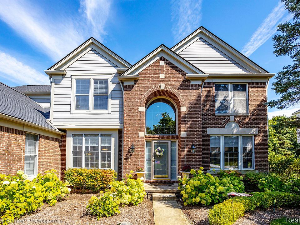 1st image of 44487 White Pine Cir E