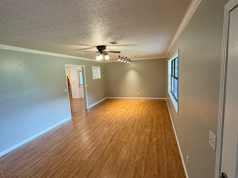 7031 Wolfe Rd — Photo 2