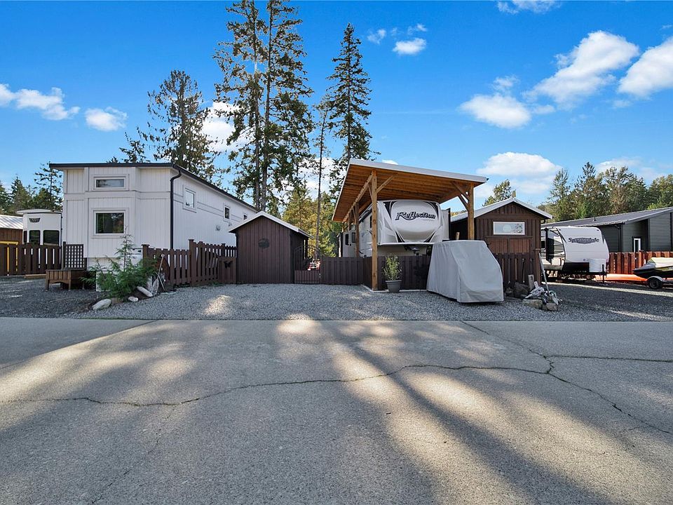 1st image of 10750 Central Lake Rd #25